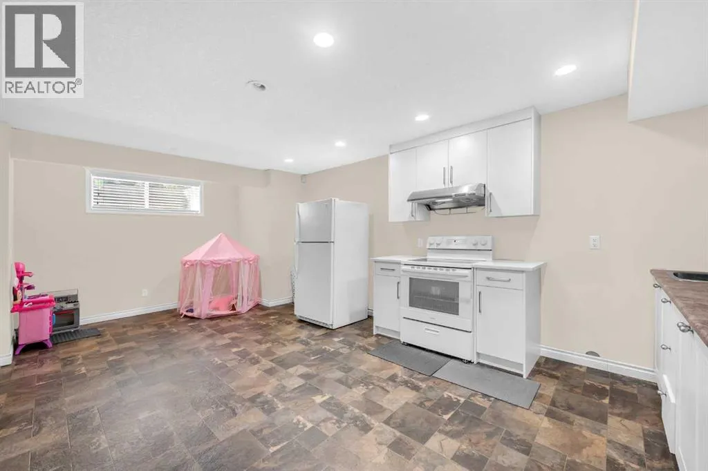 2407 Kingsland View SE