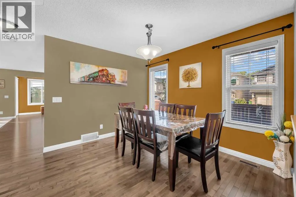 2407 Kingsland View SE