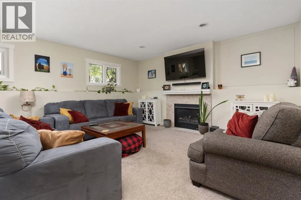 107 Northlake Lane