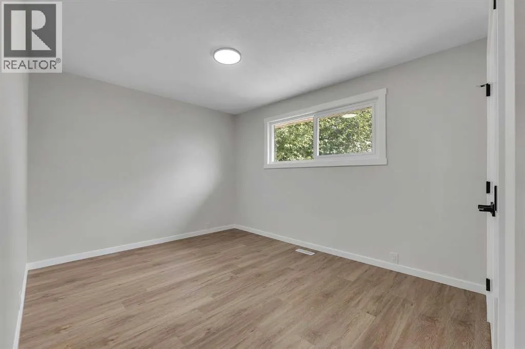 1271 Penedo Crescent SE
