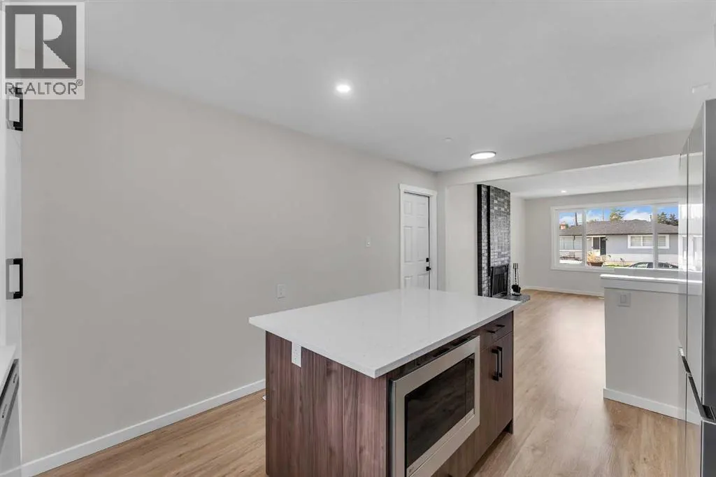 1271 Penedo Crescent SE