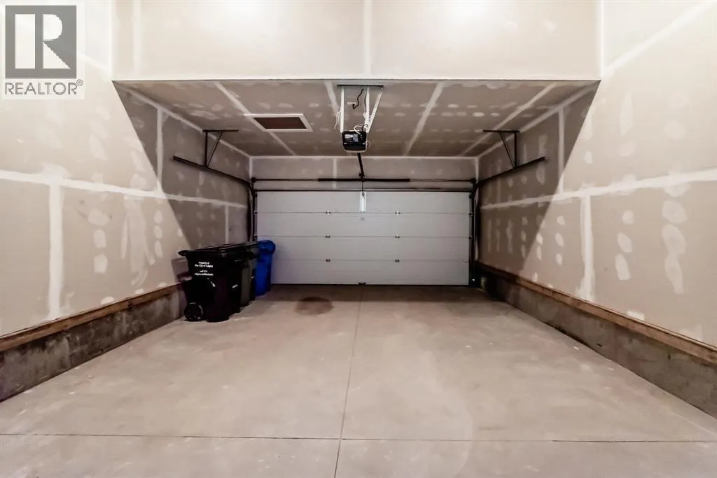 20 Lewiston View NE