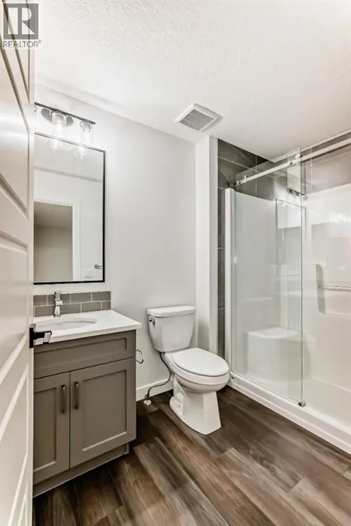 20 Lewiston View NE