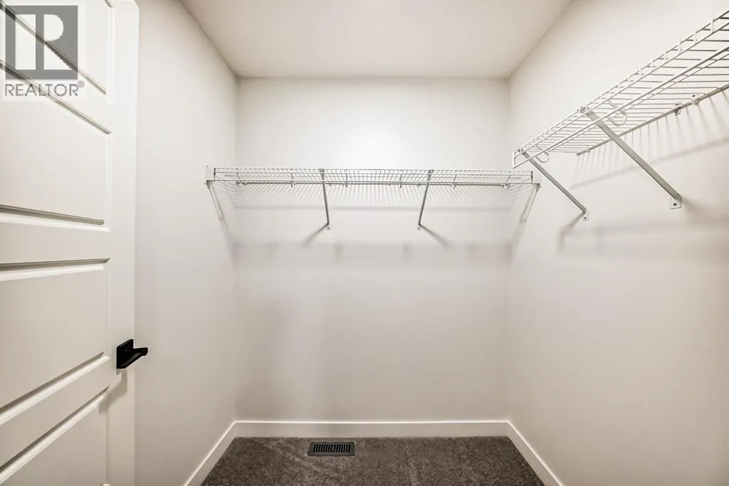 20 Lewiston View NE