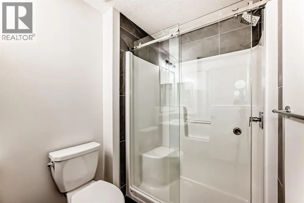 20 Lewiston View NE