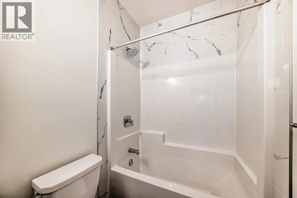 20 Lewiston View NE