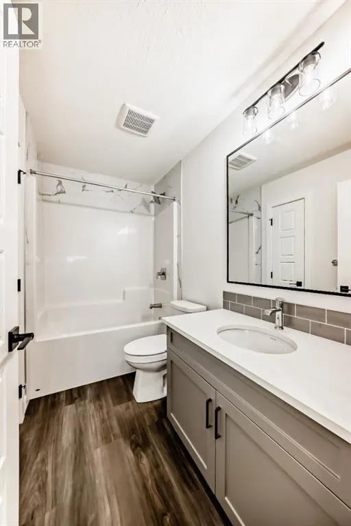 20 Lewiston View NE
