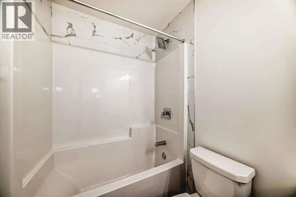 20 Lewiston View NE