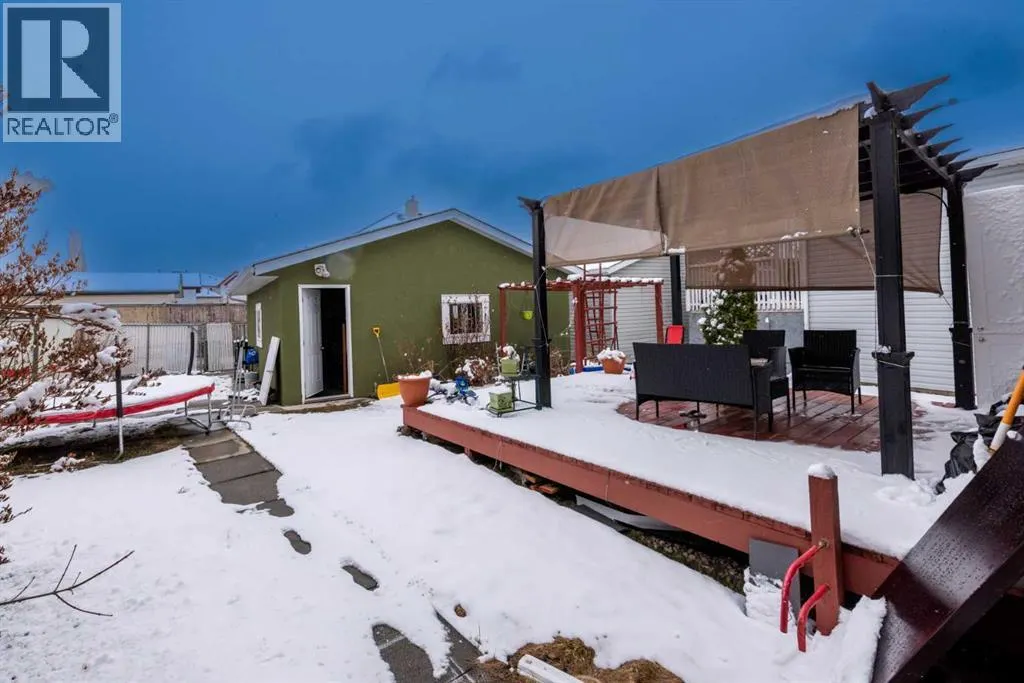 39 Taravista Mews NE