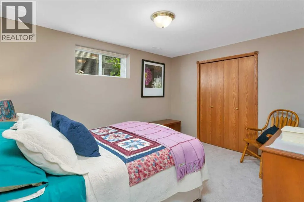 14 Andrews Close