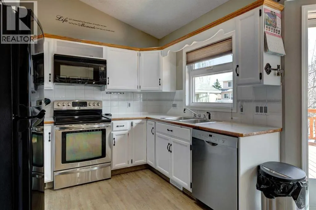 116 Macewan Ridge Close NW
