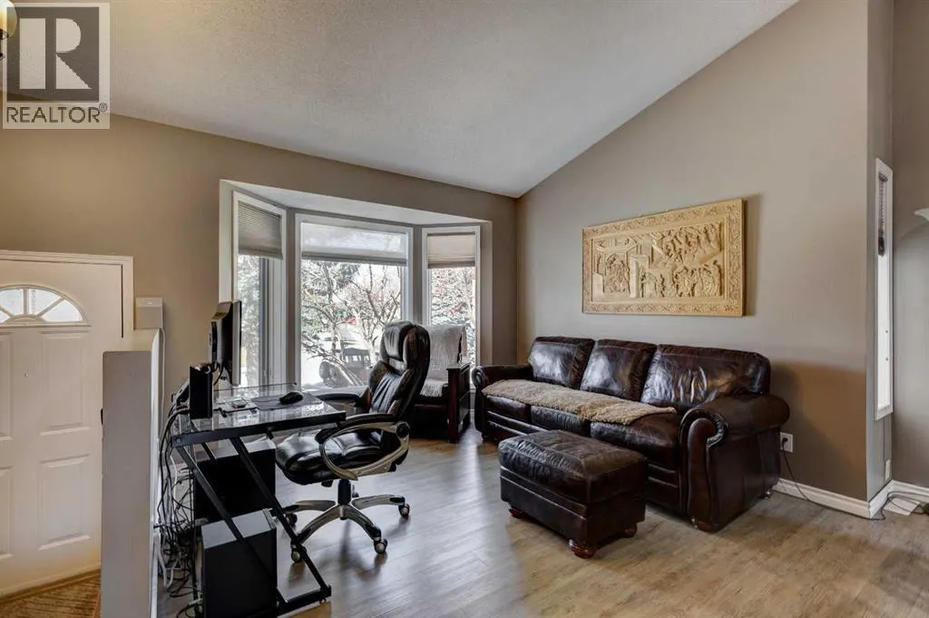 116 Macewan Ridge Close NW