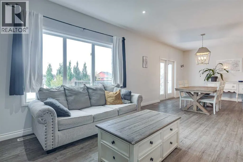 66 Truant Crescent