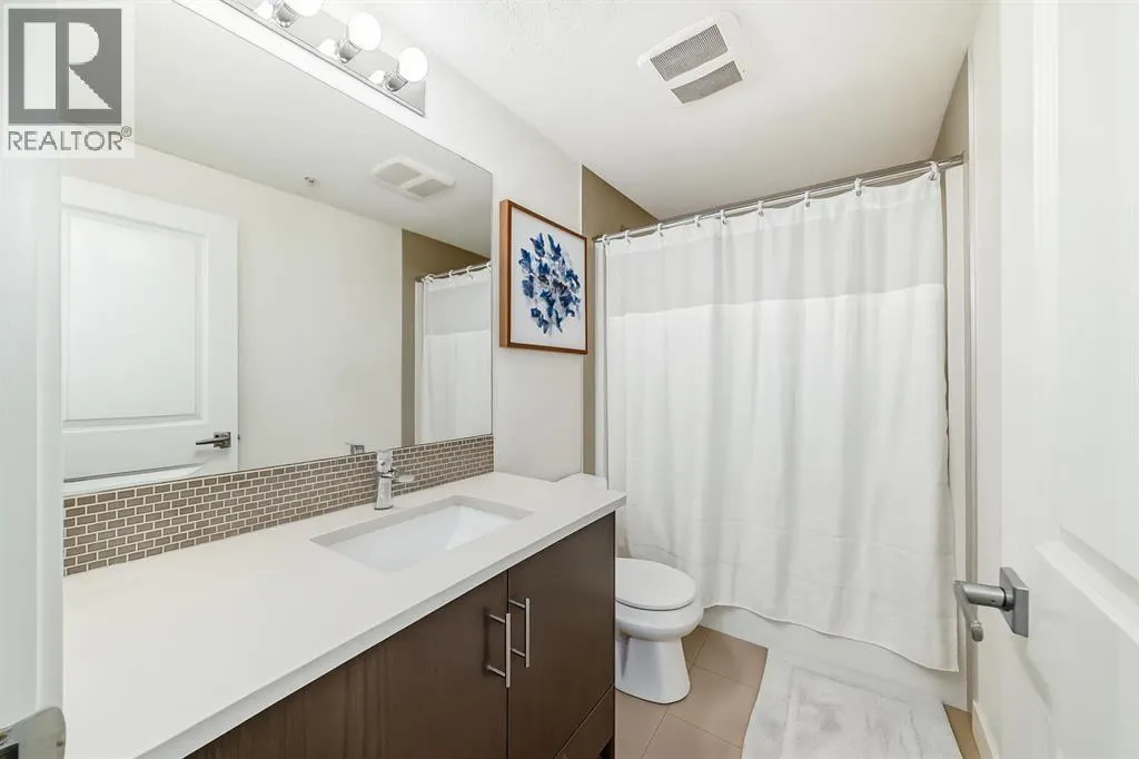 111, 25 Auburn Meadows Avenue SE