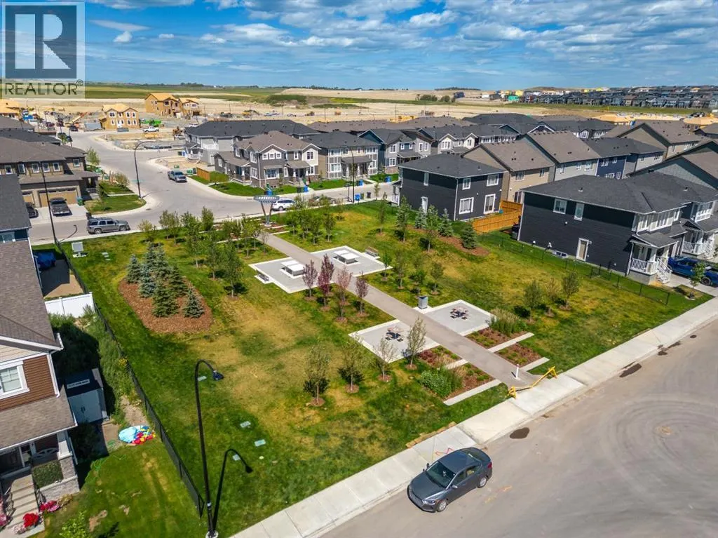 108 Carringsby Manor NW