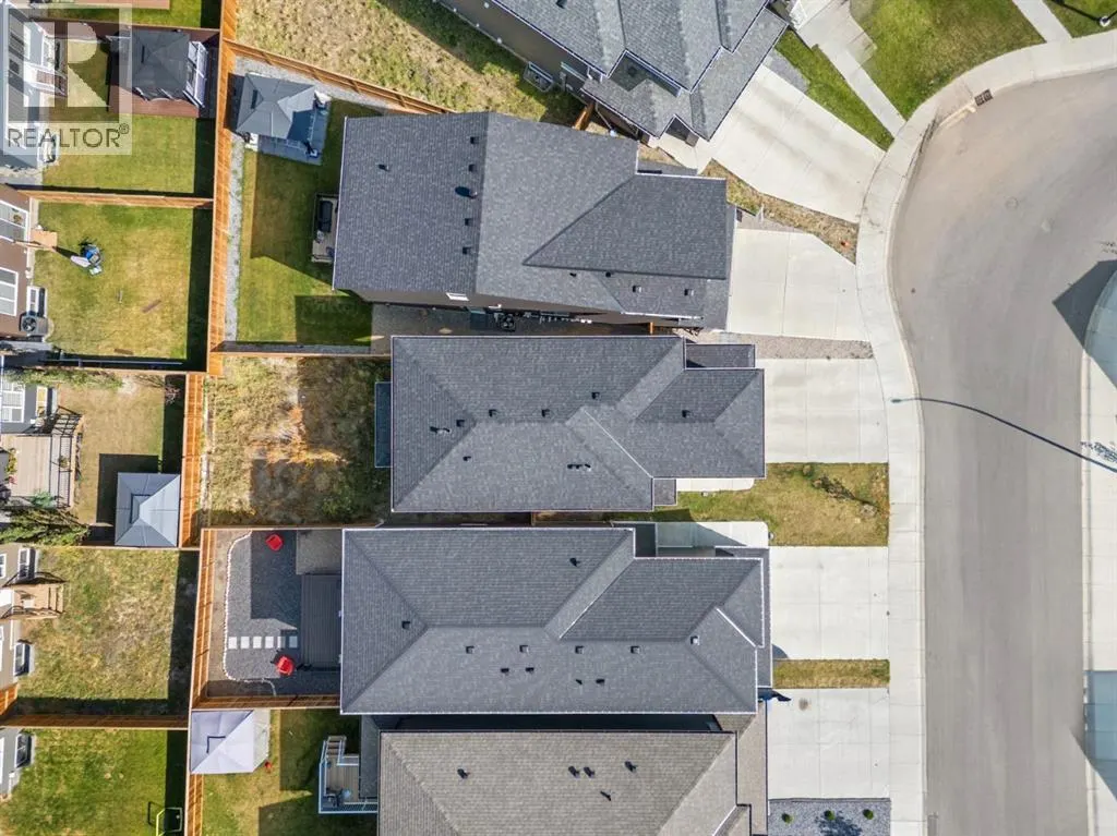 108 Carringsby Manor NW