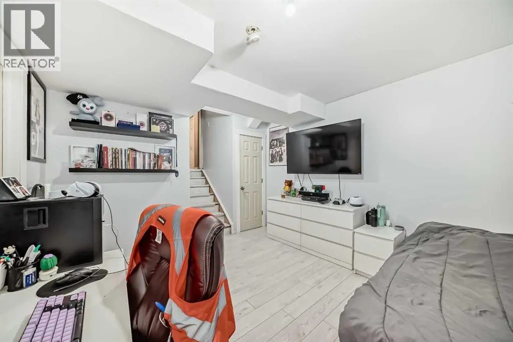 14 DOVER Mews SE