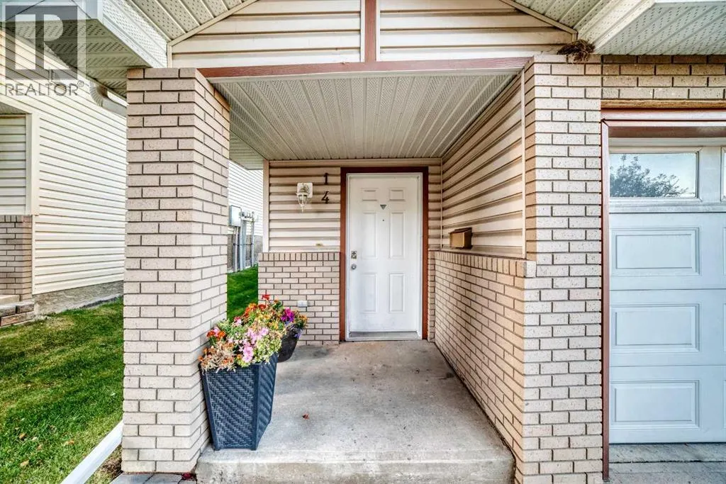 14 DOVER Mews SE