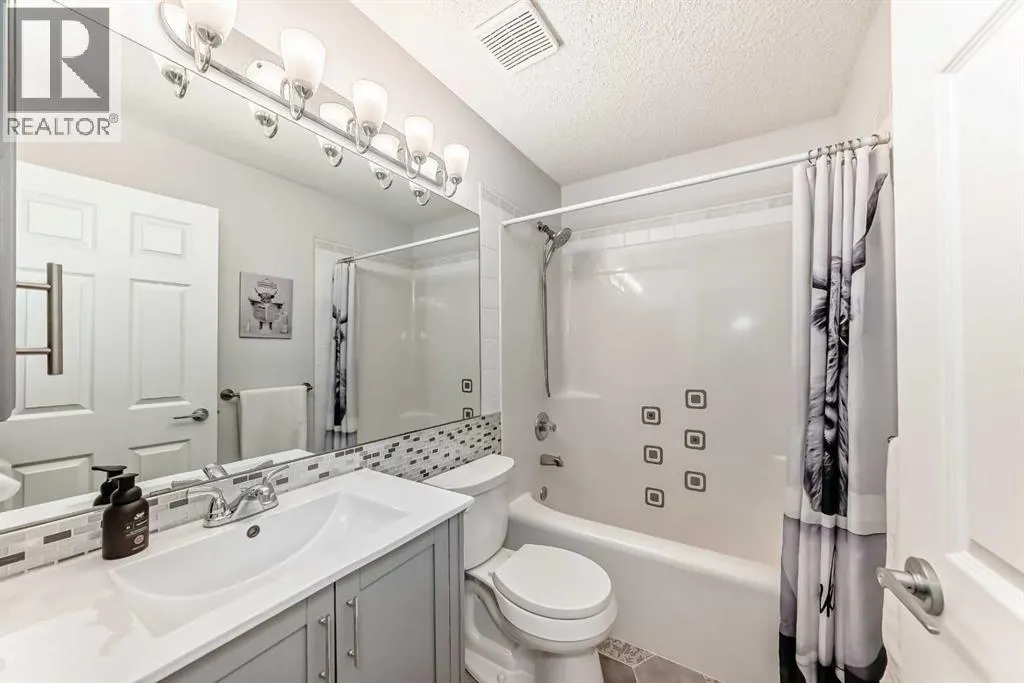 47 Willowbrook Drive NW