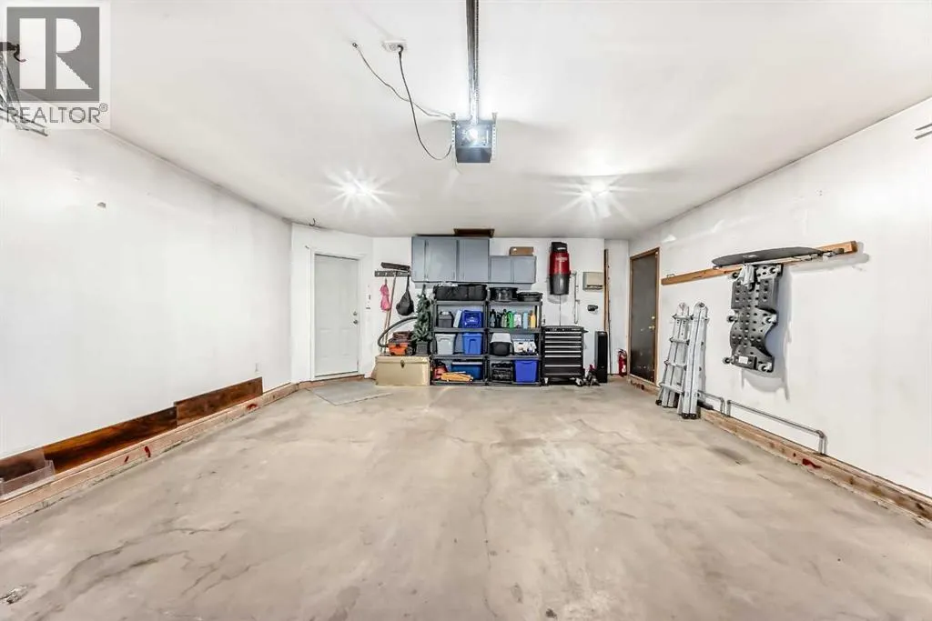 47 Willowbrook Drive NW
