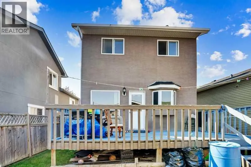 8 MARTIN CROSSING Crescent NE