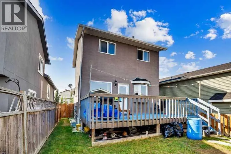 8 MARTIN CROSSING Crescent NE