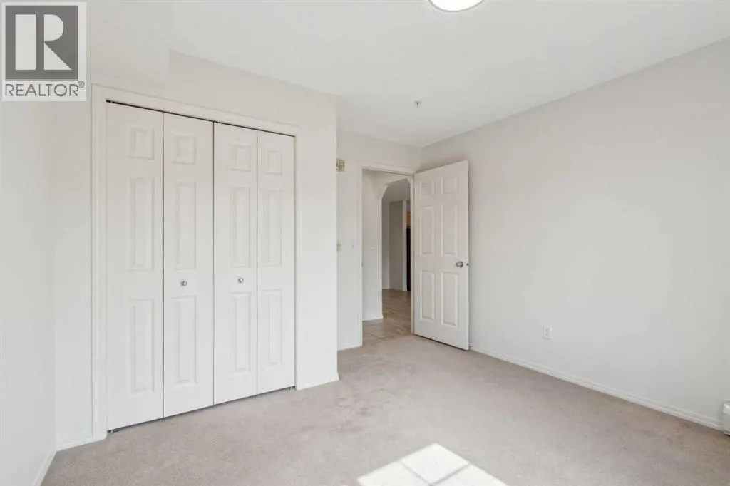 2211, 70 Panamount Drive NW