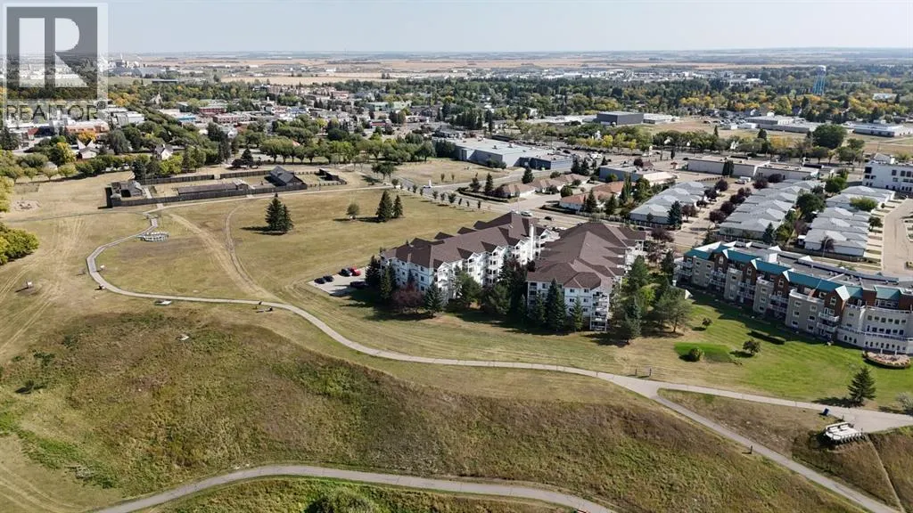 401, 9932 100 Avenue