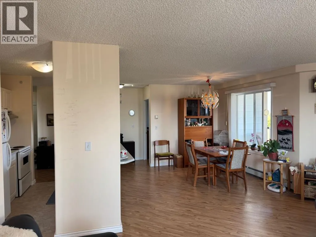 401, 9932 100 Avenue