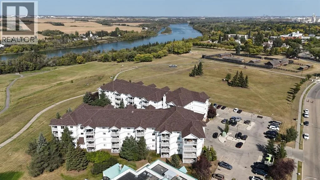 401, 9932 100 Avenue
