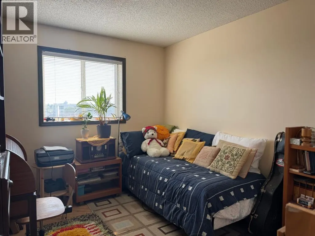 401, 9932 100 Avenue