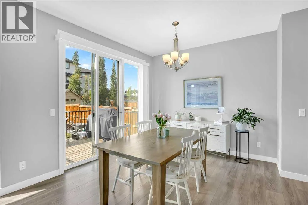 199 Evansglen Circle NW