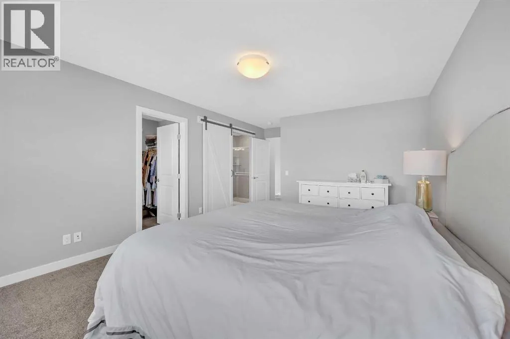 199 Evansglen Circle NW