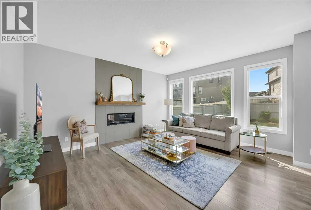 199 Evansglen Circle NW