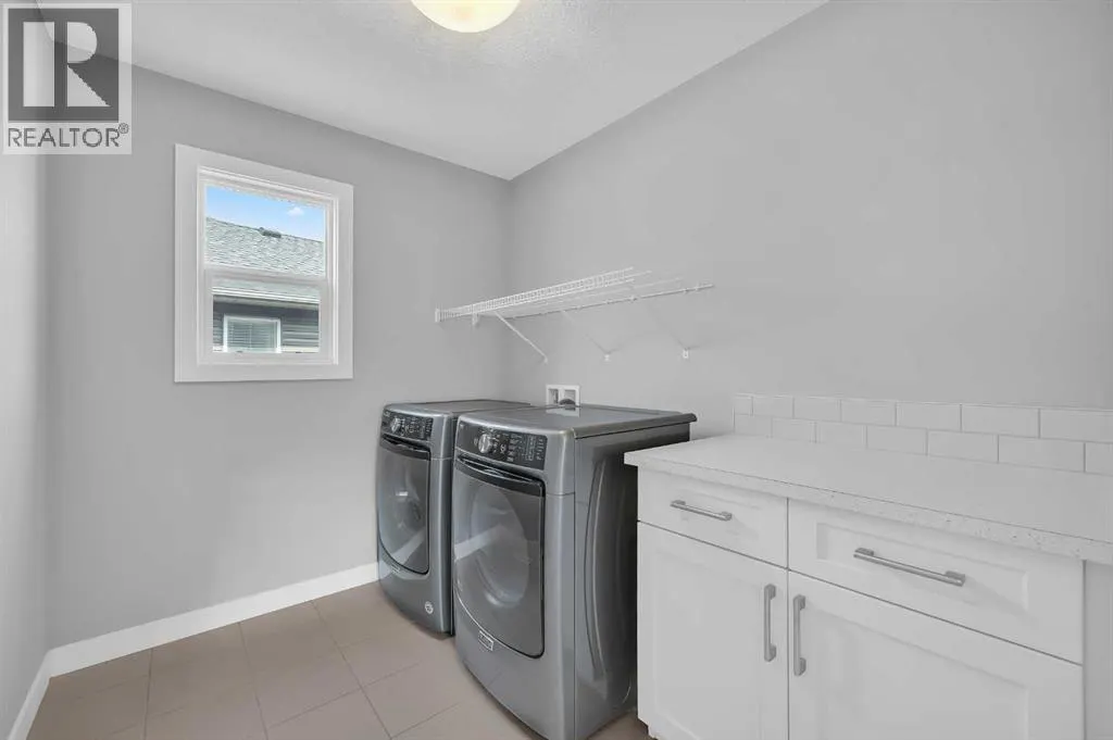 199 Evansglen Circle NW
