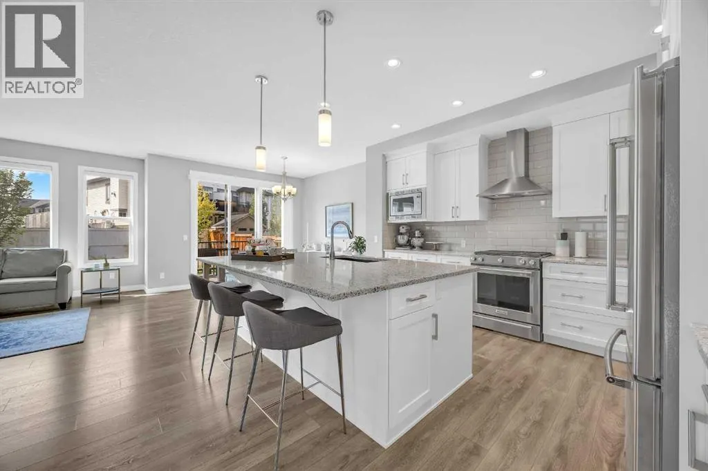 199 Evansglen Circle NW