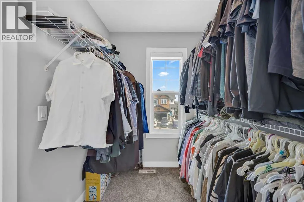 199 Evansglen Circle NW