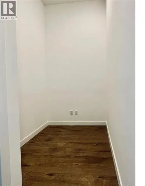 2425, 60 Skyview Ranch Road NE