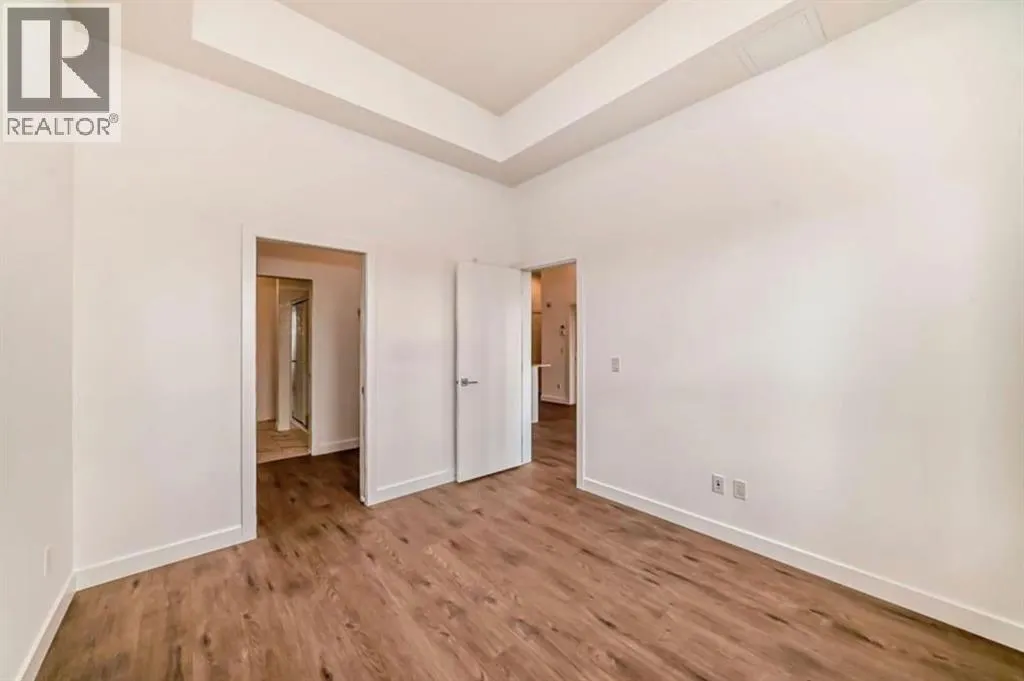 2425, 60 Skyview Ranch Road NE