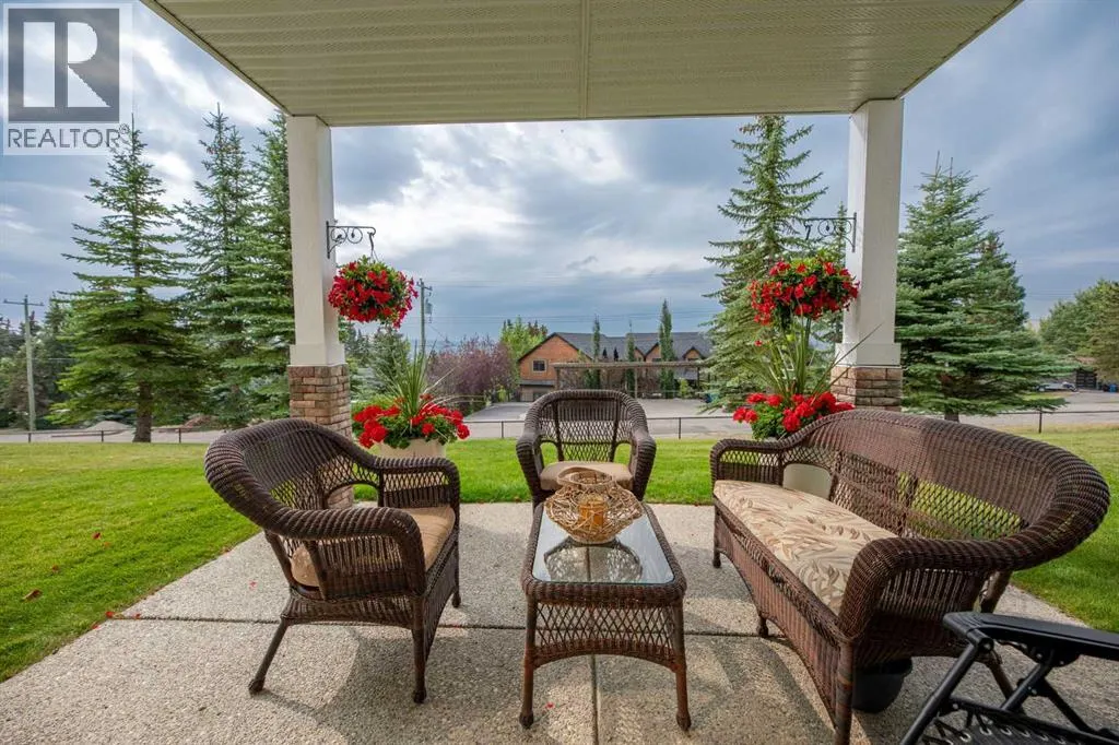 533 Rocky Vista Gardens NW