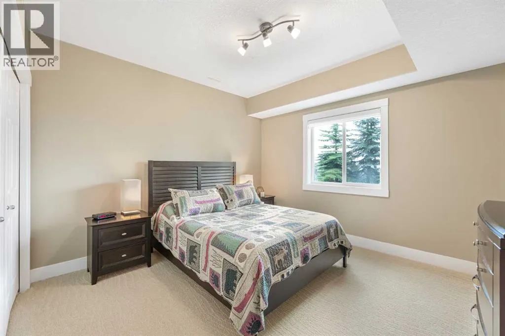 533 Rocky Vista Gardens NW