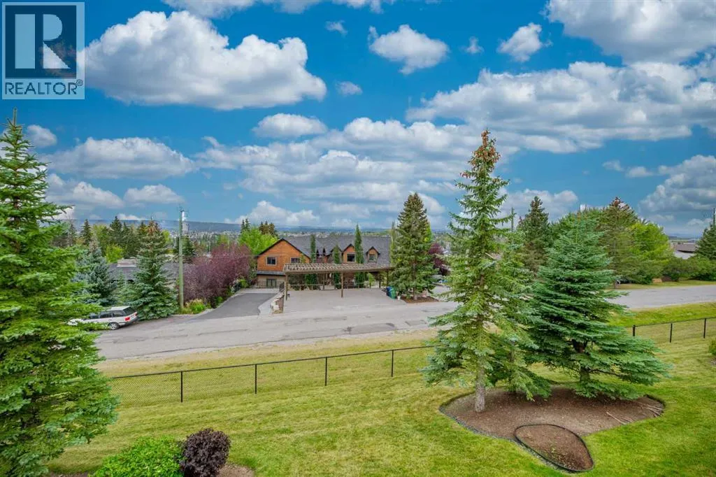 533 Rocky Vista Gardens NW