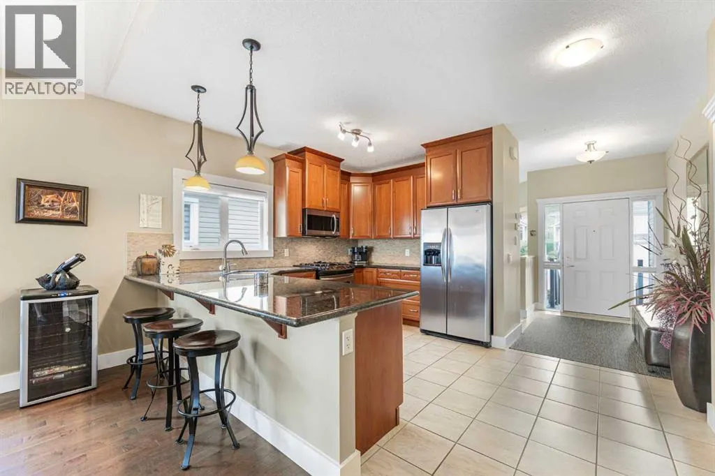 533 Rocky Vista Gardens NW