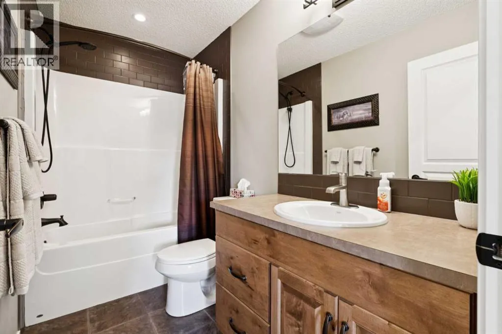 234 River Heights Green