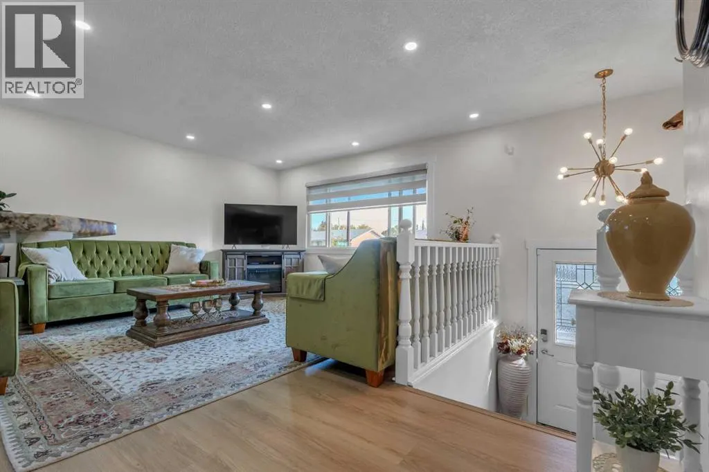 2003 Pinepoint Road NE