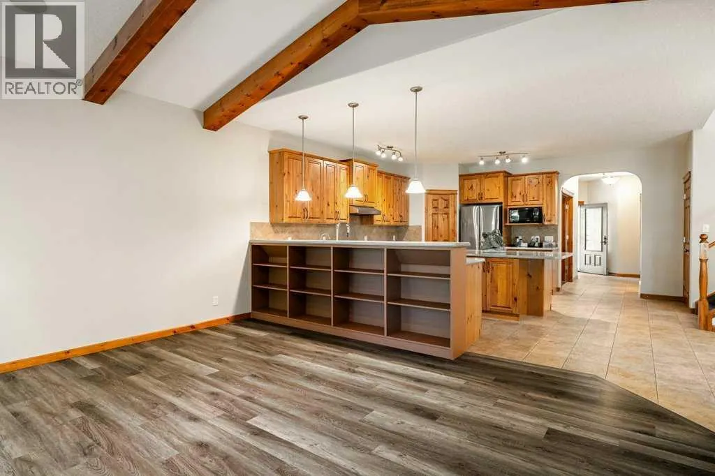 136 Cranwell Crescent SE