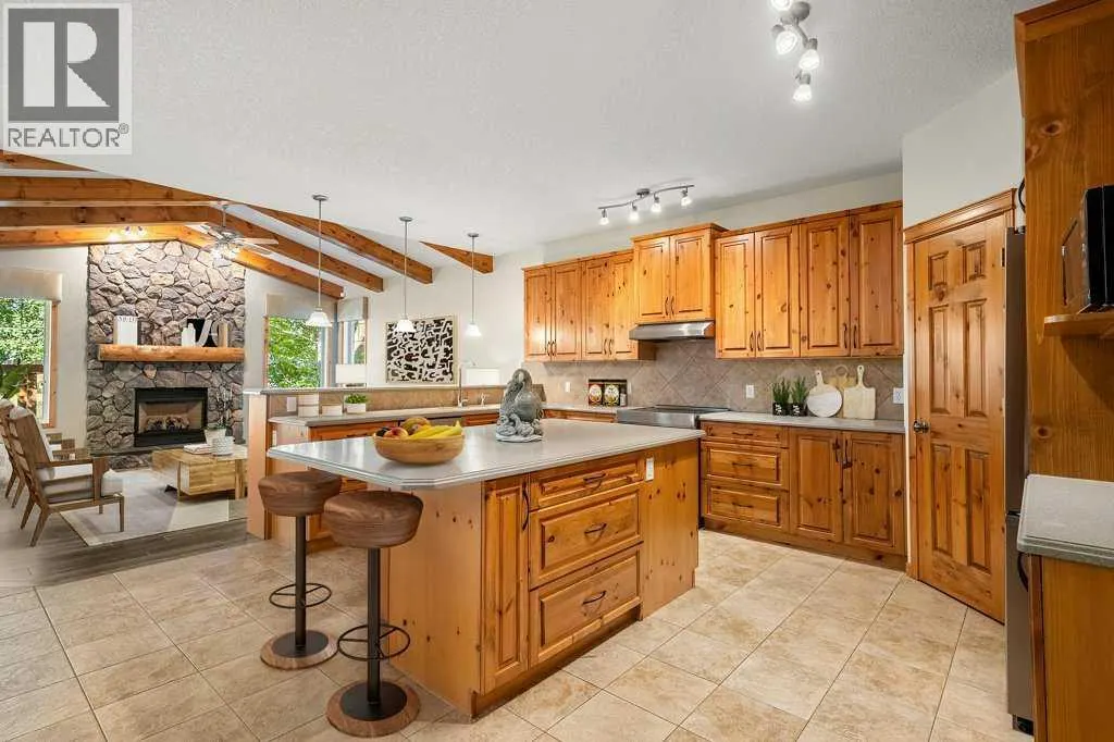136 Cranwell Crescent SE