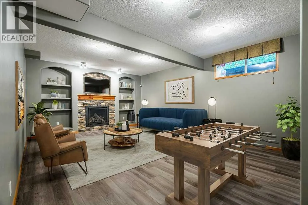 136 Cranwell Crescent SE