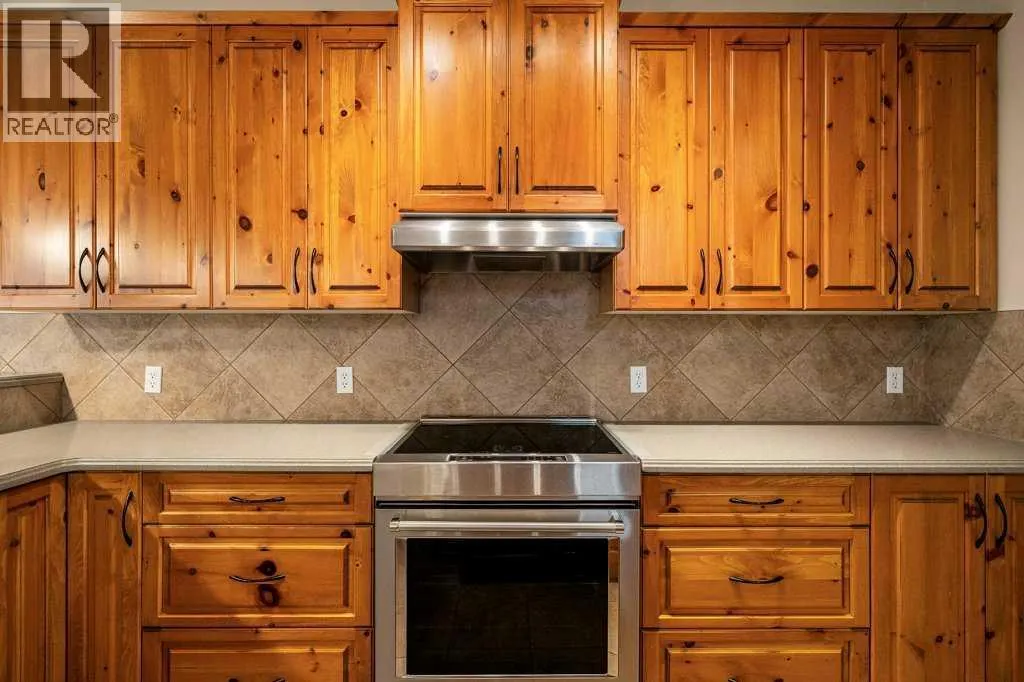 136 Cranwell Crescent SE