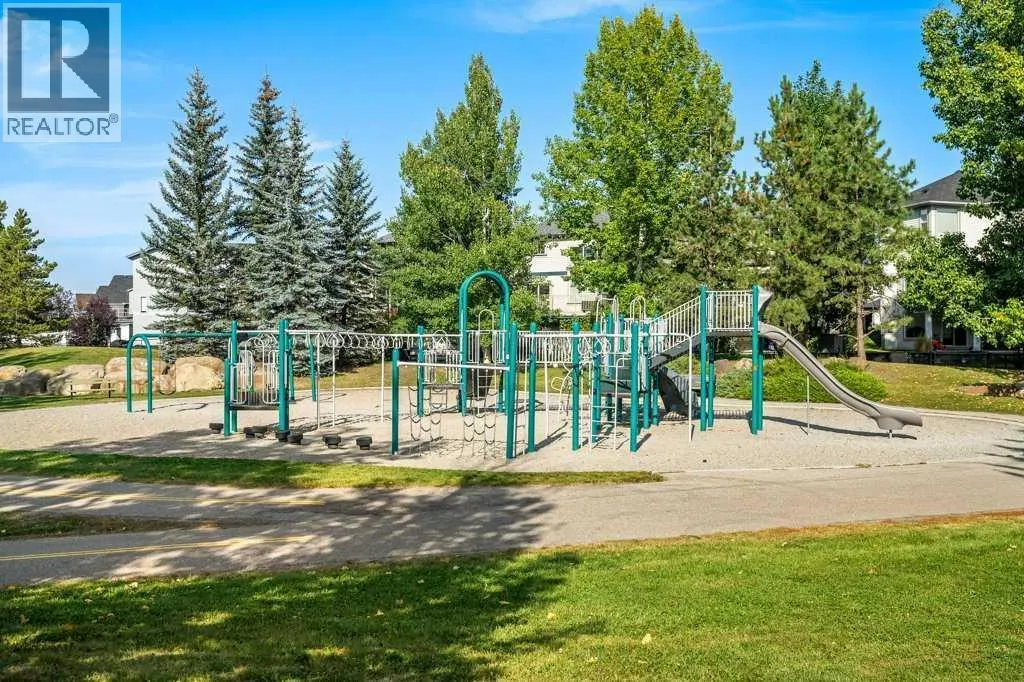 136 Cranwell Crescent SE